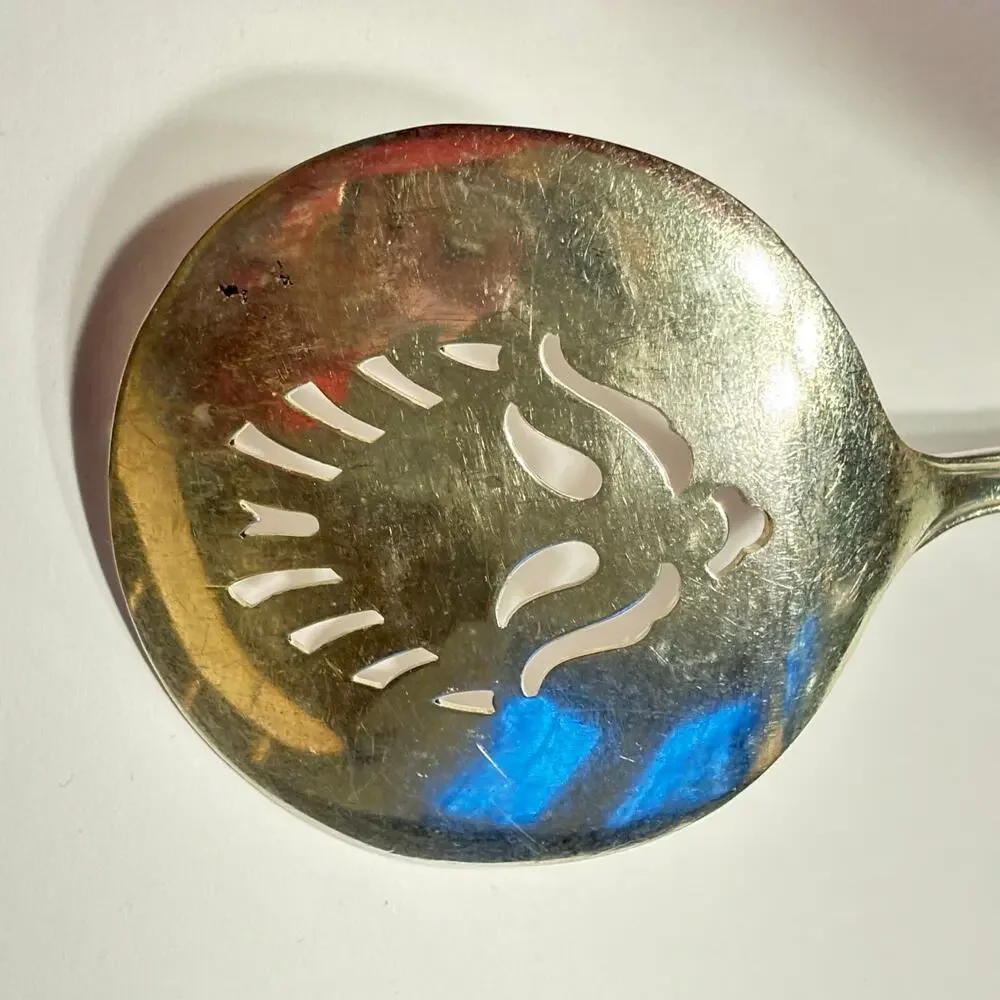 Vintage 1940's Silverplated Tomato server Treasure pattern by International IS